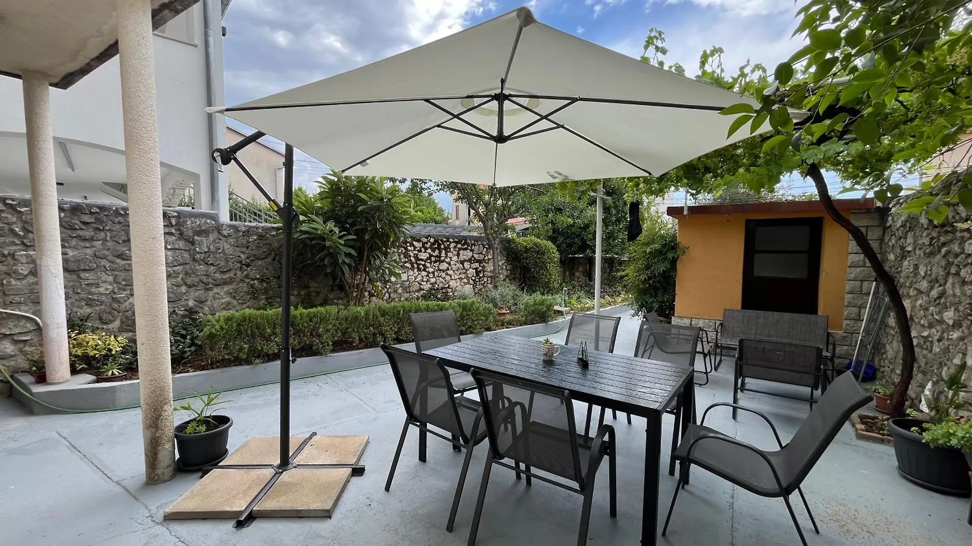 Holliday House Klostar Jadranovo