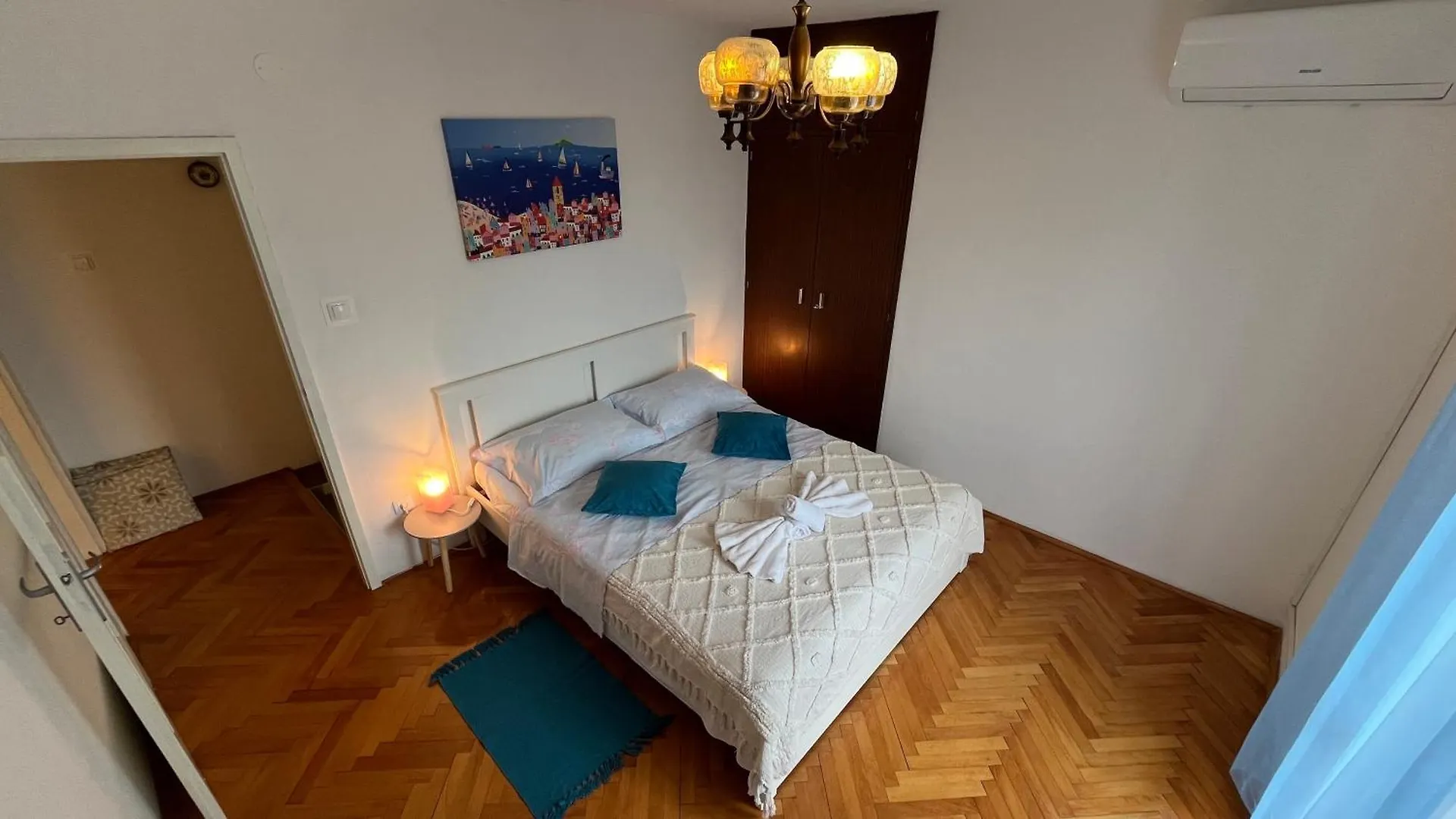 Holliday House Klostar Jadranovo 0*,