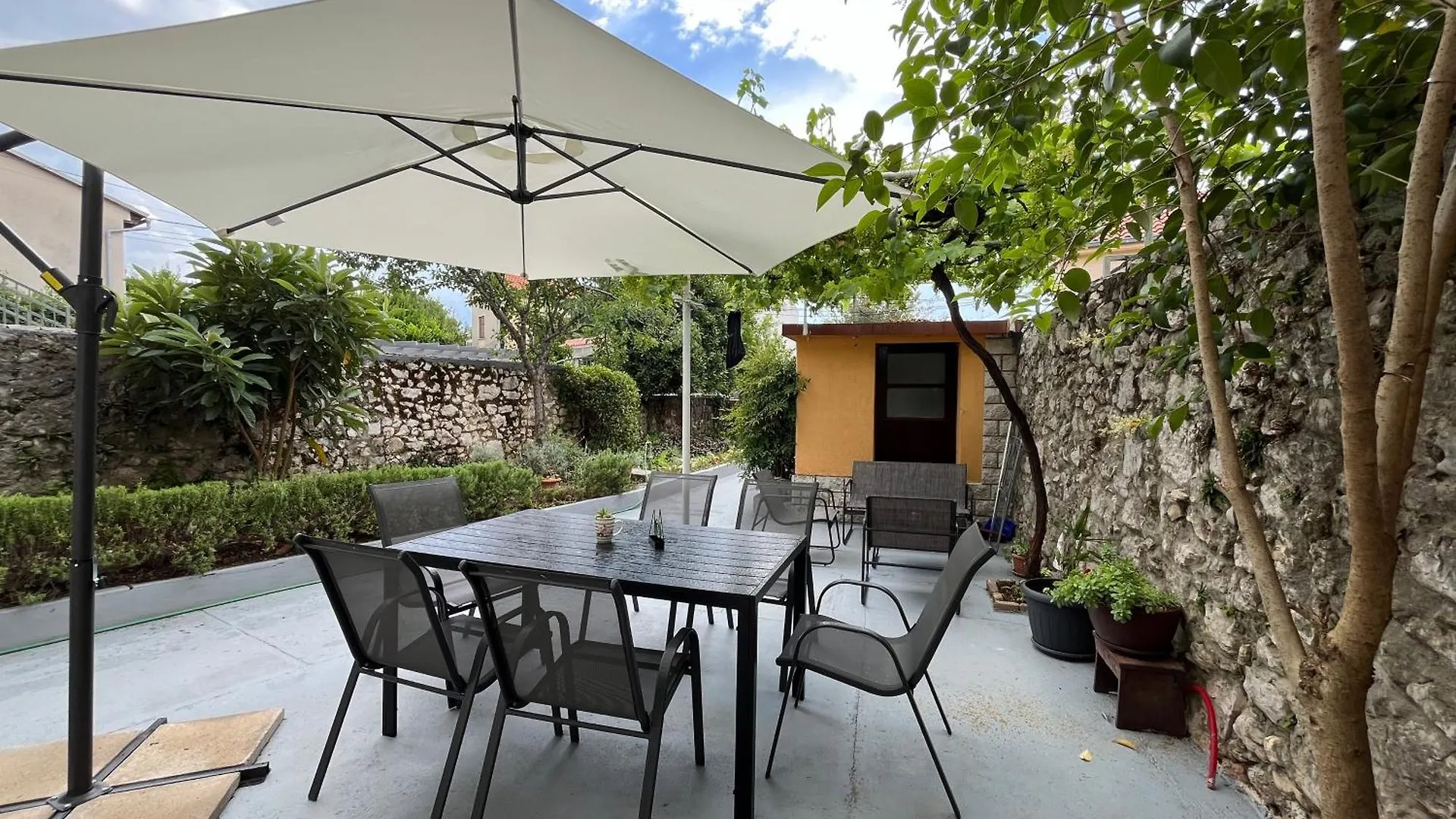 Holliday House Klostar Jadranovo