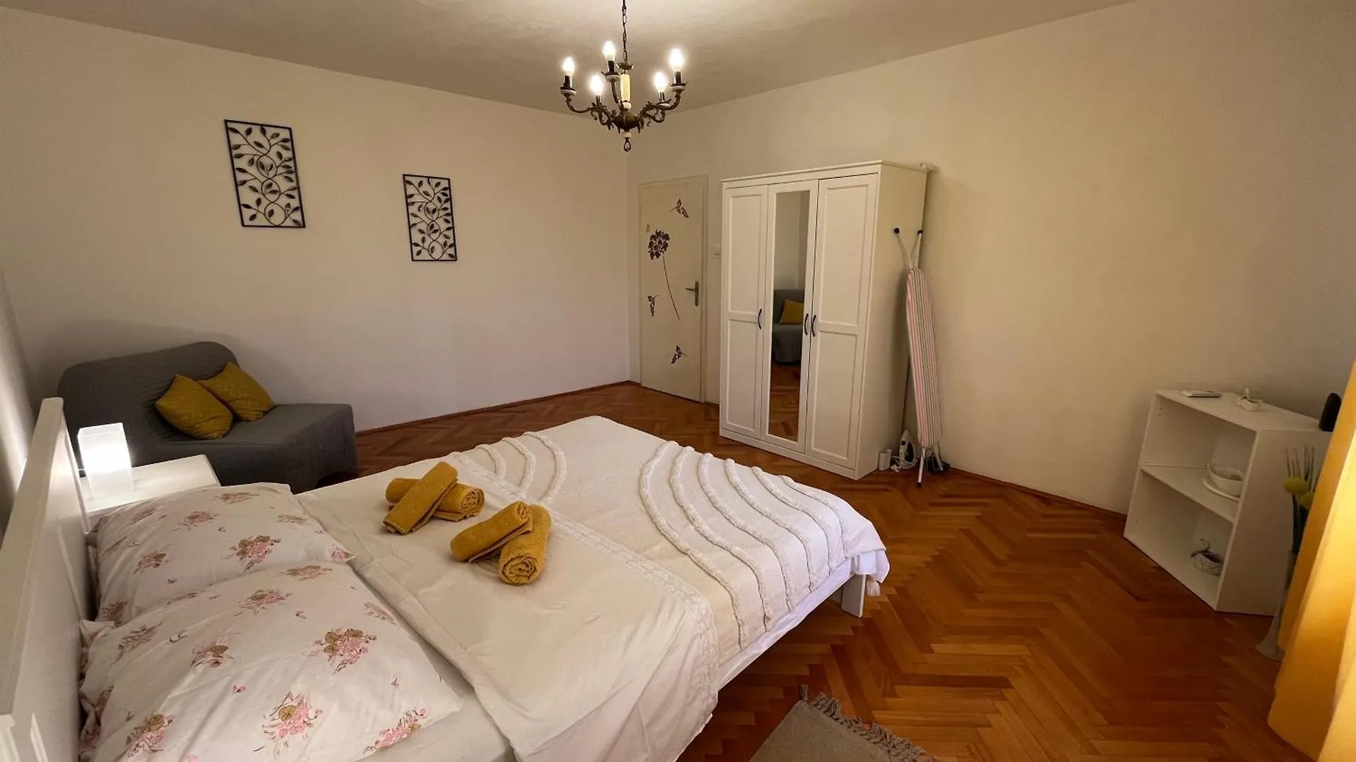 Holliday House Klostar Jadranovo 0*,  Croatia