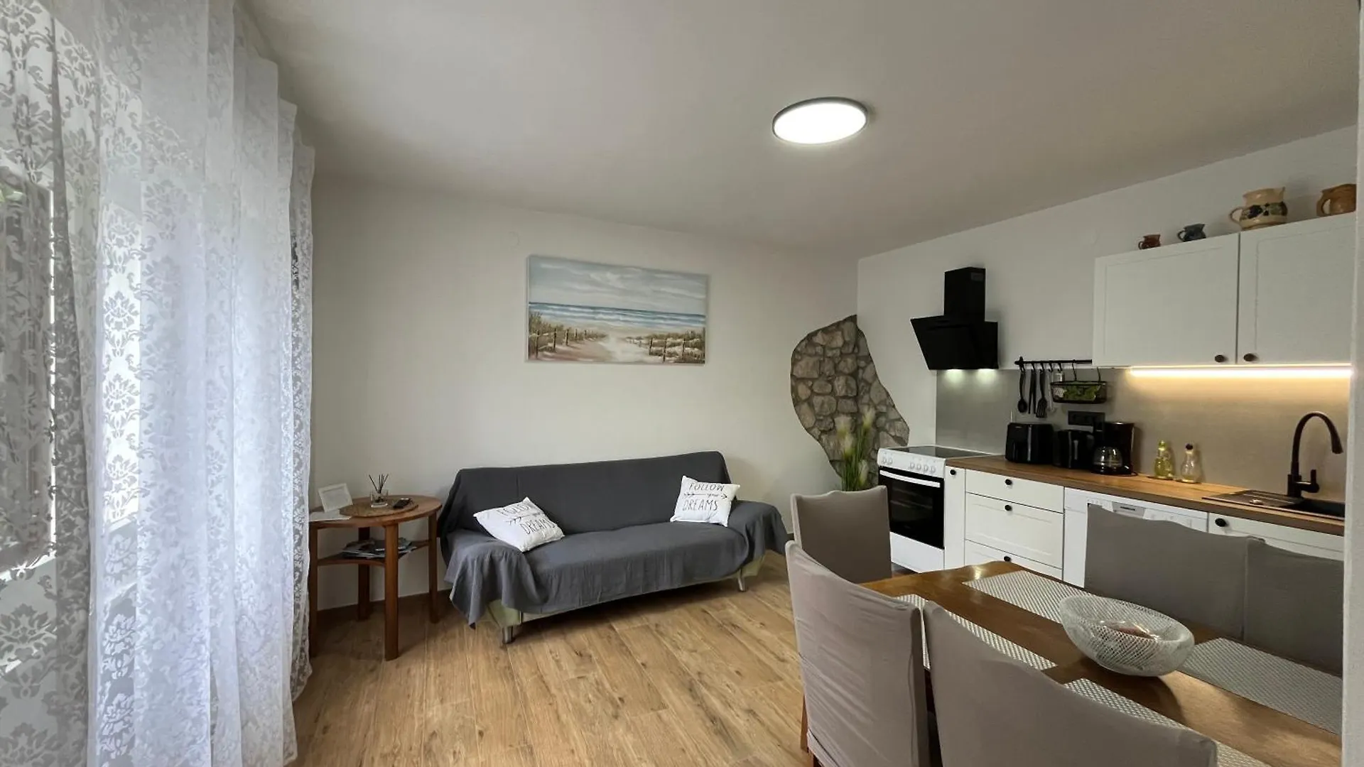 Holliday House Klostar Jadranovo Holiday home